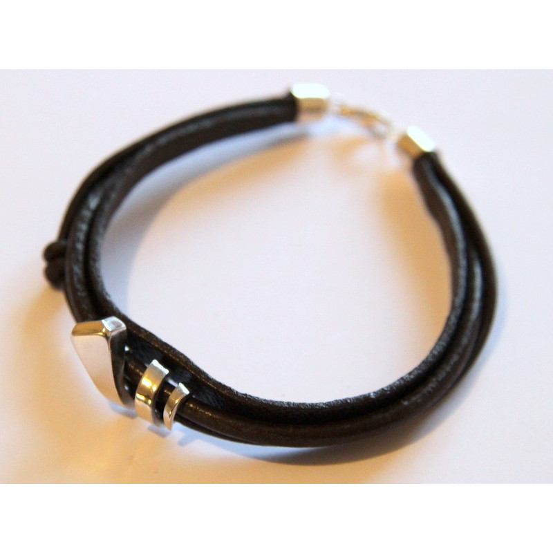 Náramek s kůží a stříbrným podkovákem