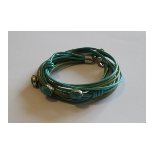 Náramek s zelenou a tyrkysovou kůží zdobenou tyrkysy zasazenými do stříbra