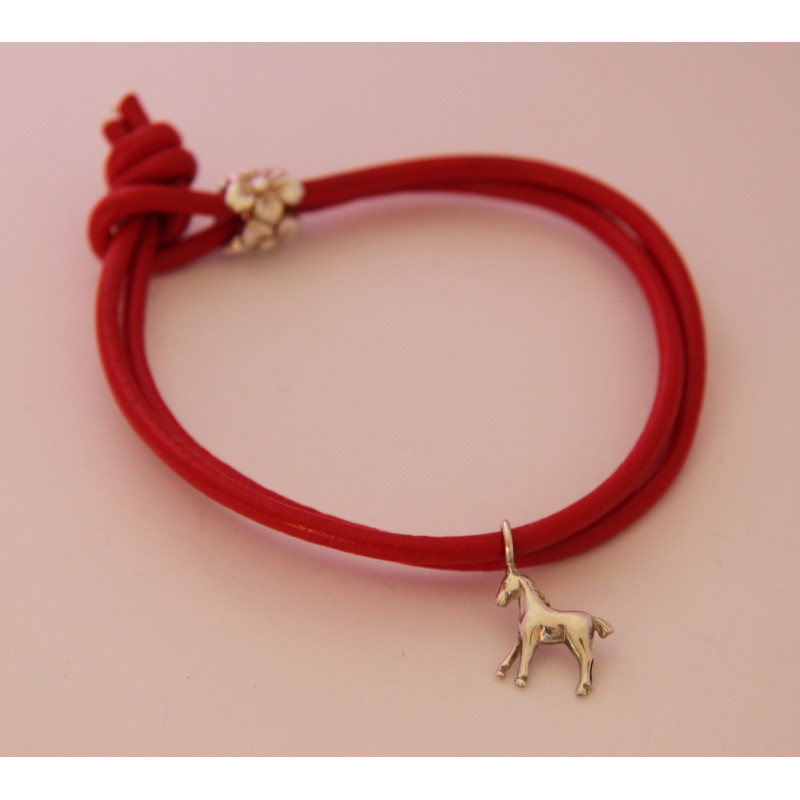Náramek se stříbrným koníkem